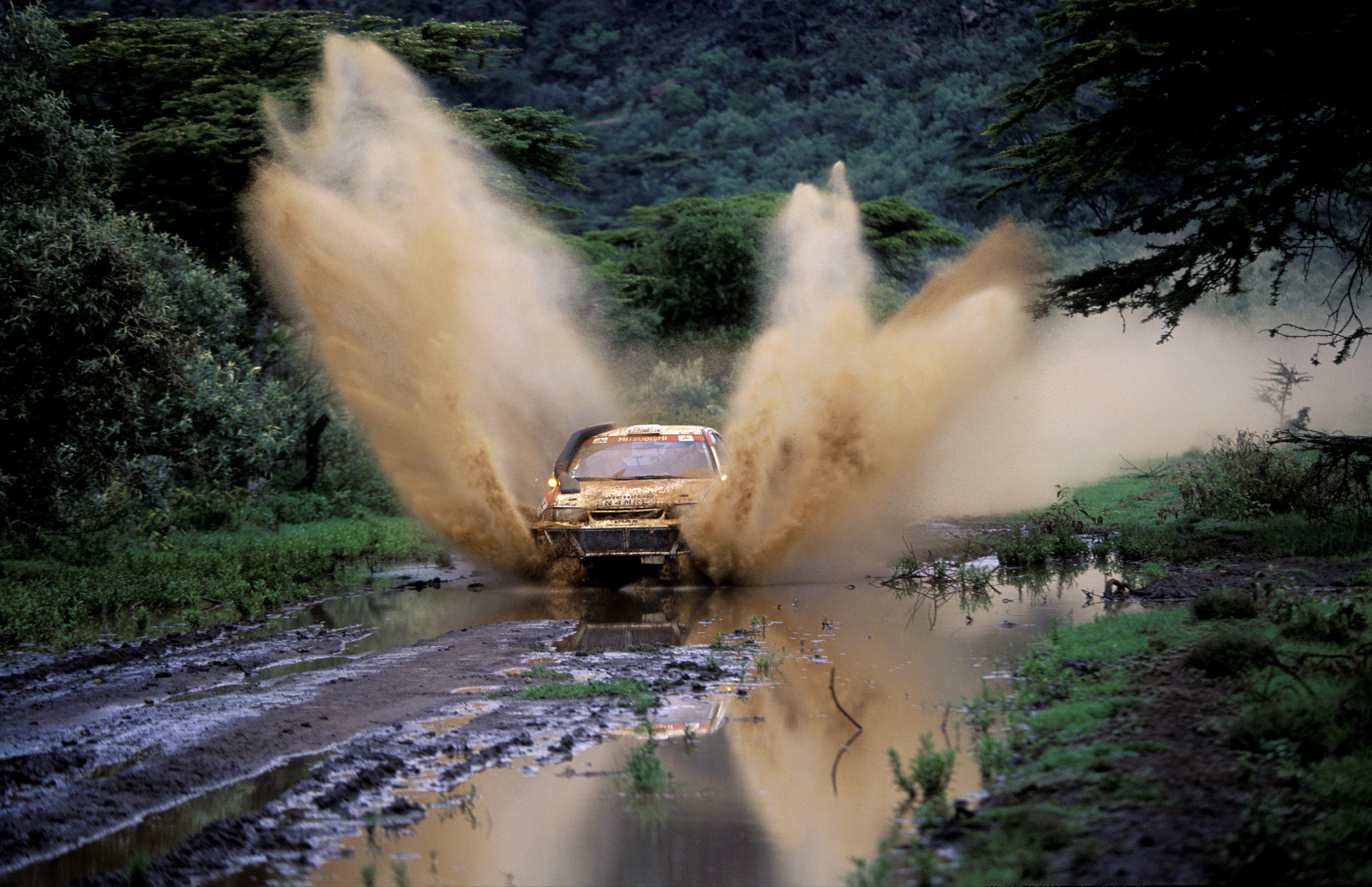 Tommi Makinen / Seppo Harjanne – Mistubishi Lancer Evo III – 1996 WRC Safari Rally
