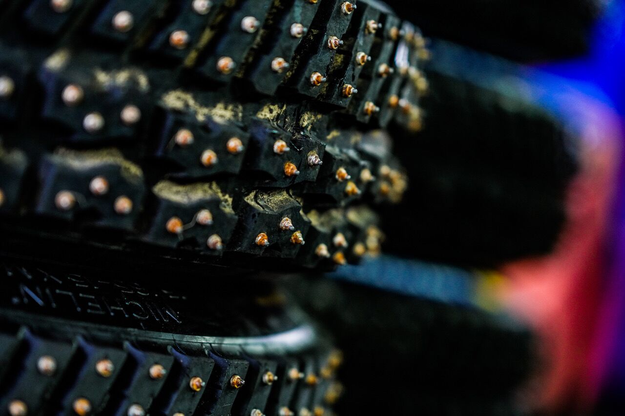Studded tire