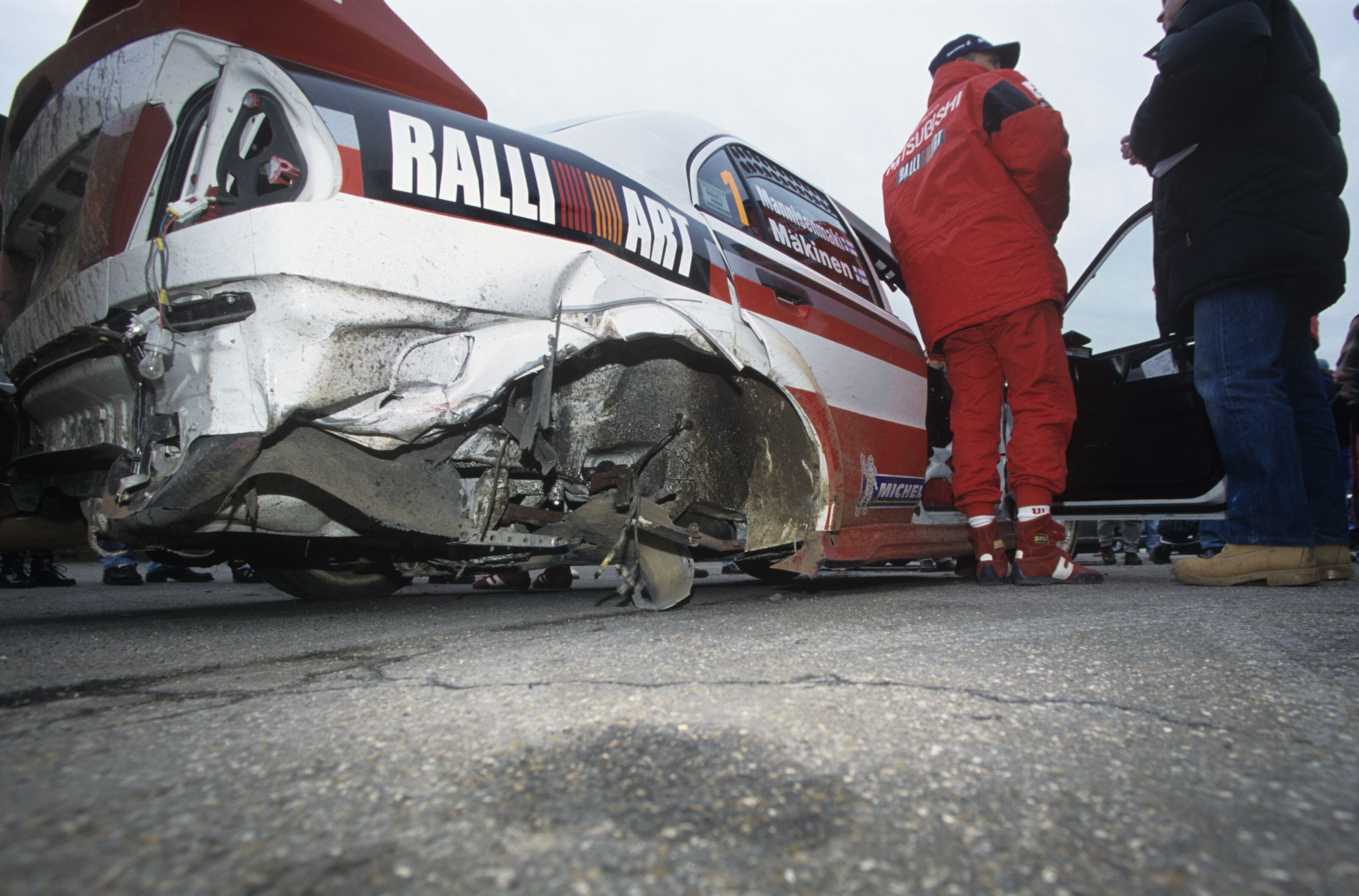 981122GB Makinen 01