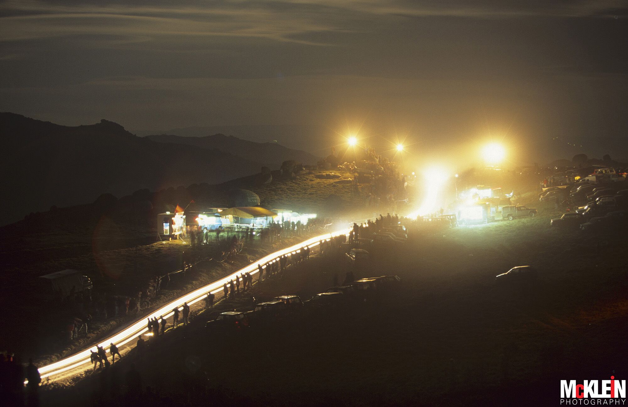 Fafe at night